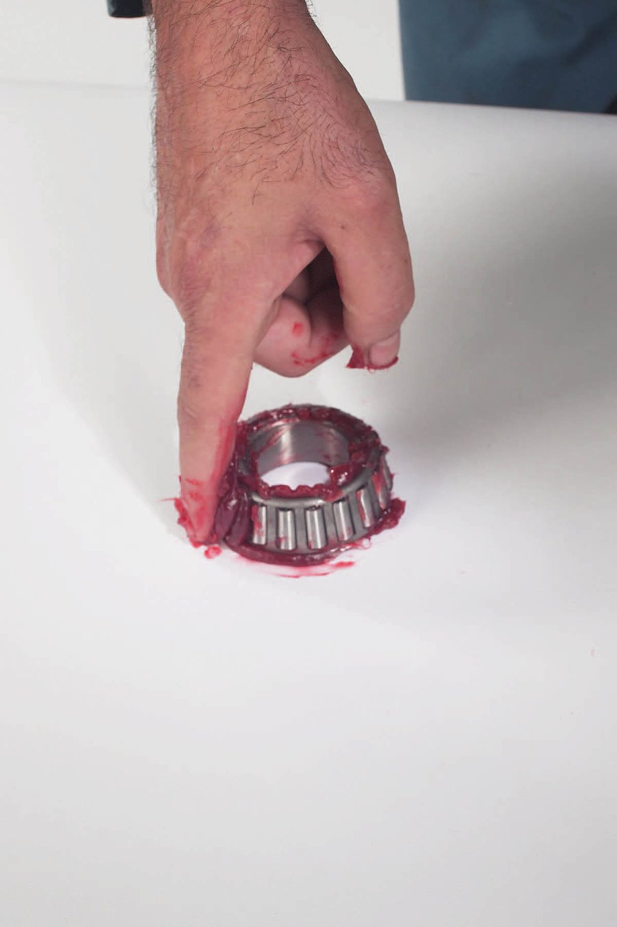 Bearing Maintenance Best Practice Packing a Tapered Roller Bearing